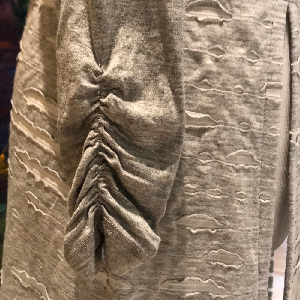 Tunic - Picture 3 of 6